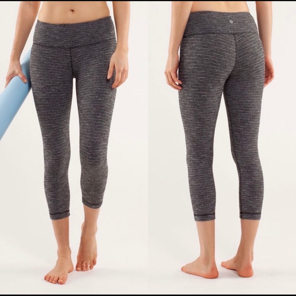 Lululemon Wunder Under Cropped Herringbone- Reversible - Picture 2 of 11